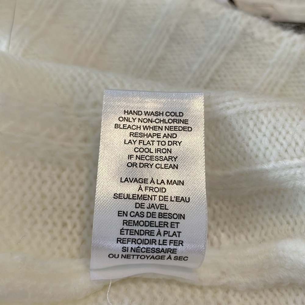 Industry‎ Republic Clothing White Long Sleeve Sweater Pearls Ruffles Size Medium - Picture 9 of 9